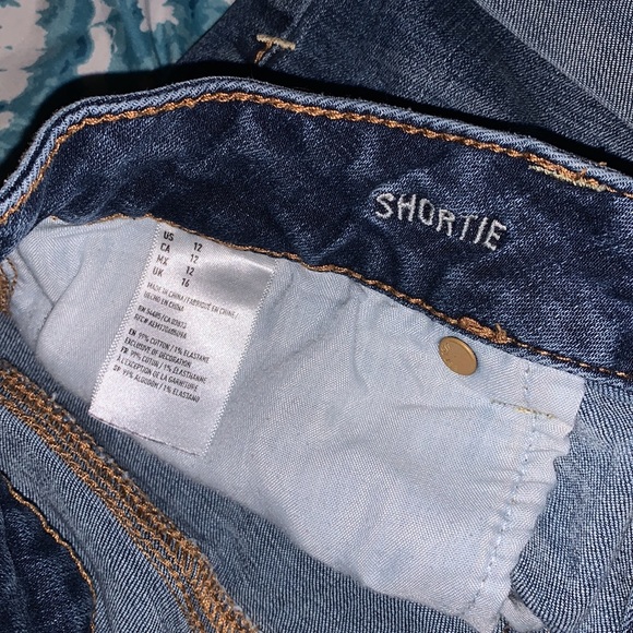 AE Denim Shortie - Picture 4 of 4